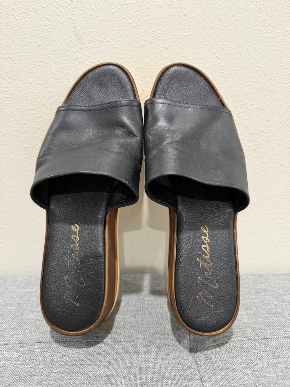 Matisse One Kiss Platform Slide Sandals - Picture 4 of 7